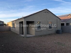 Building Photo - 29916 W Mulberry Dr