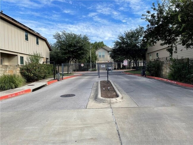 Foto del edificio - 2001 Faro Dr