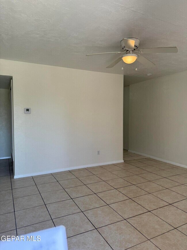 Foto del edificio - 2703 McKinley Ave