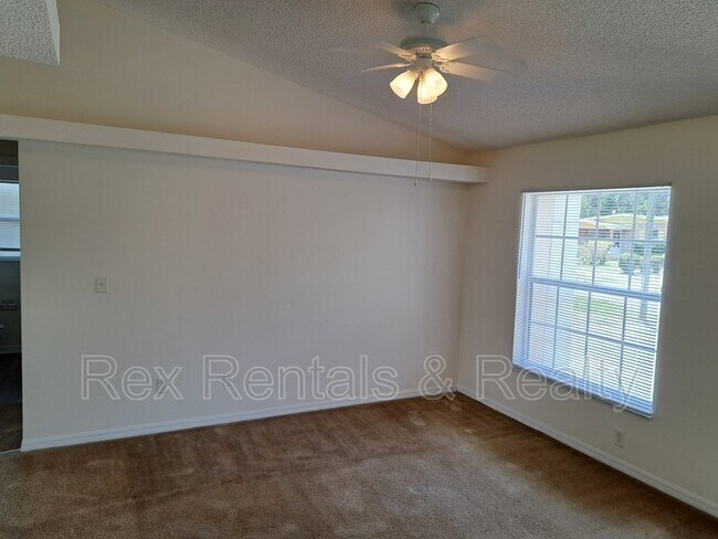 Foto del edificio - 829 35th Ave S