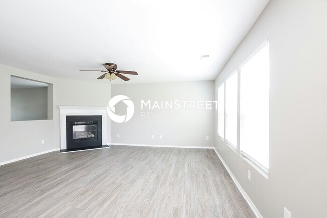 Foto del edificio - 3 Bedroom Pet-Friendly Home in Charlotte, NC with Main Street Renewal