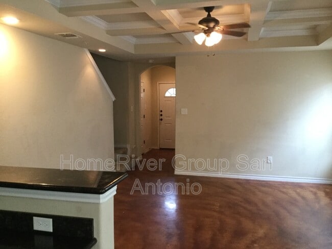 Building Photo - 5114 Flipper Dr