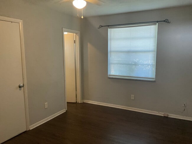 Building Photo - Welcome to Your New Home in Newberry! 3 Be...