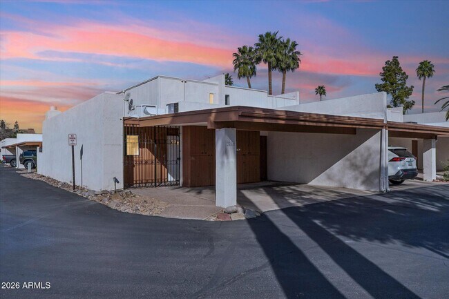 Foto del edificio - 3224 S El Camino Dr