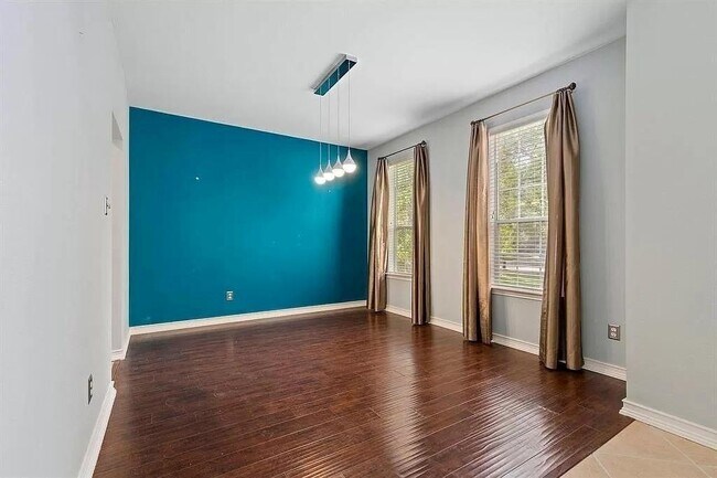 Foto del edificio - 20618 Tulip Blossom Ct