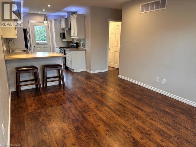 Photo du bâtiment - 445 Upper Wellington St