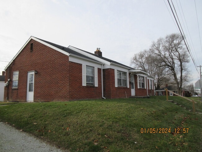 Building Photo - 615 W 29th St