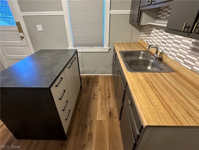 Building Photo - 4408 Alpha Ave