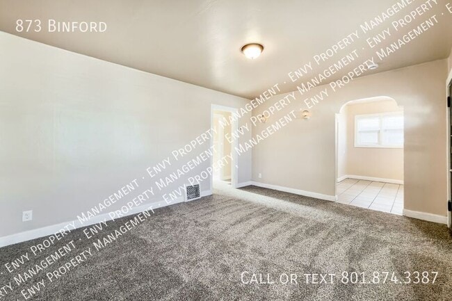 Foto del edificio - 873 Binford-