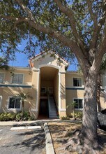 Building Photo - 521 Villa Del Sol Cir