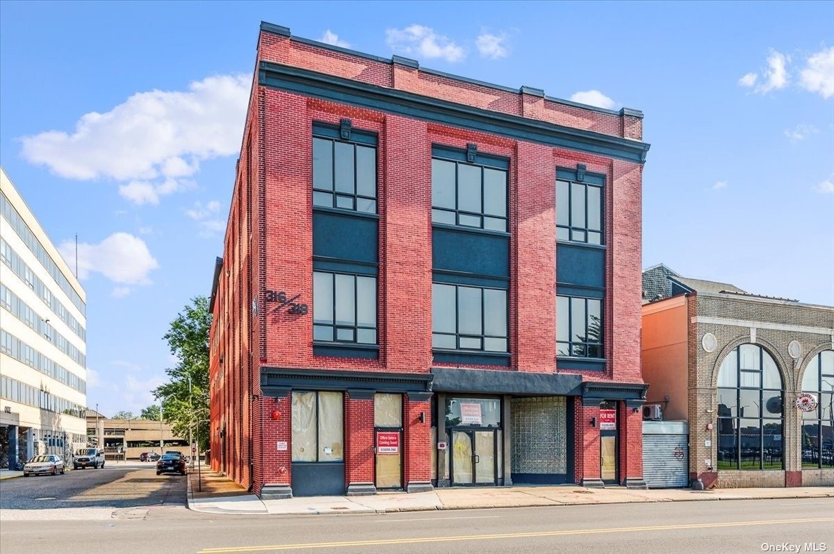 Primary Photo - 316 Fulton Ave