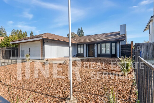 Building Photo - Sophisticated 3 Bedroom Home in Ridge Poin...
