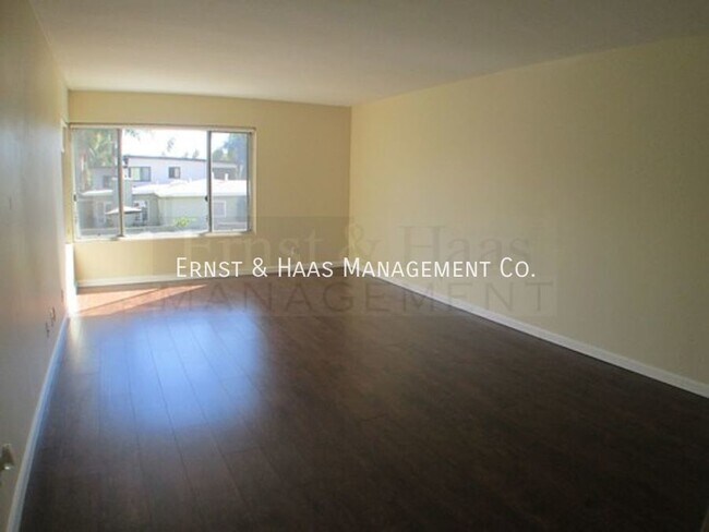 Building Photo - Prime Long Beach Condo 1 Block From the Oc...