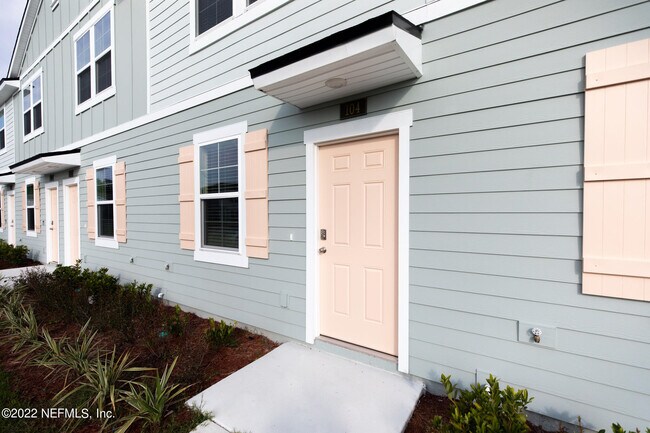 Building Photo - 104 Whispering Brk Dr