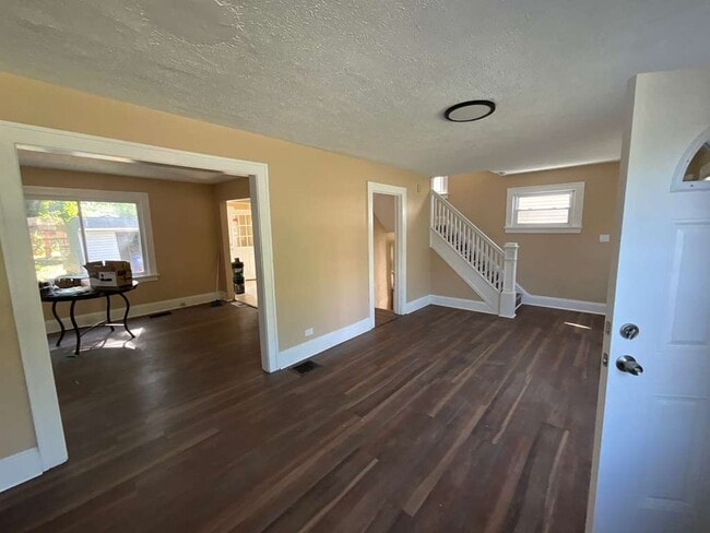 Foto del edificio - 847 Caledonia Ave