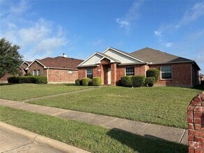 Building Photo - 1217 Spring Water Dr