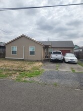 Building Photo - 1920 17th Ave SE