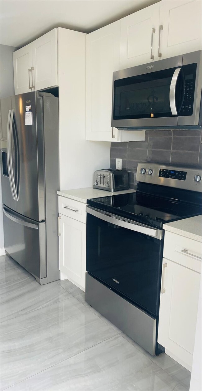 Building Photo - 777 Jeffery St