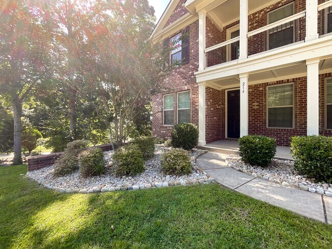 Foto del edificio - 214 Smithfield Dr