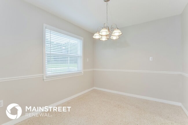 Building Photo - 1820 Azalea Ln