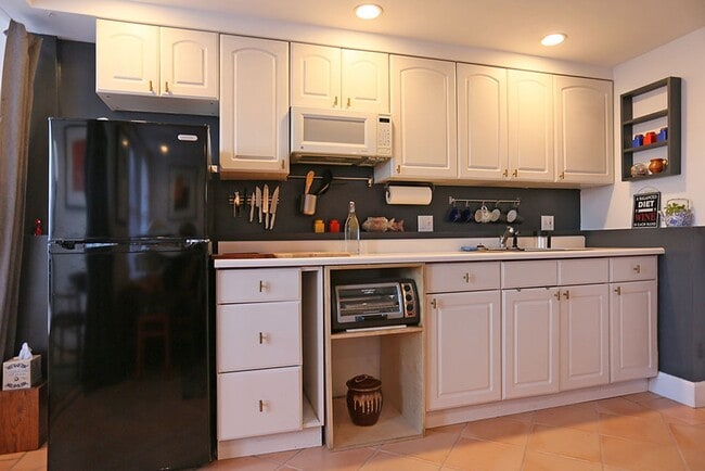 Building Photo - OPEN HOUSE: Sunday (8/17) 3:30pm-4:00pm. F...