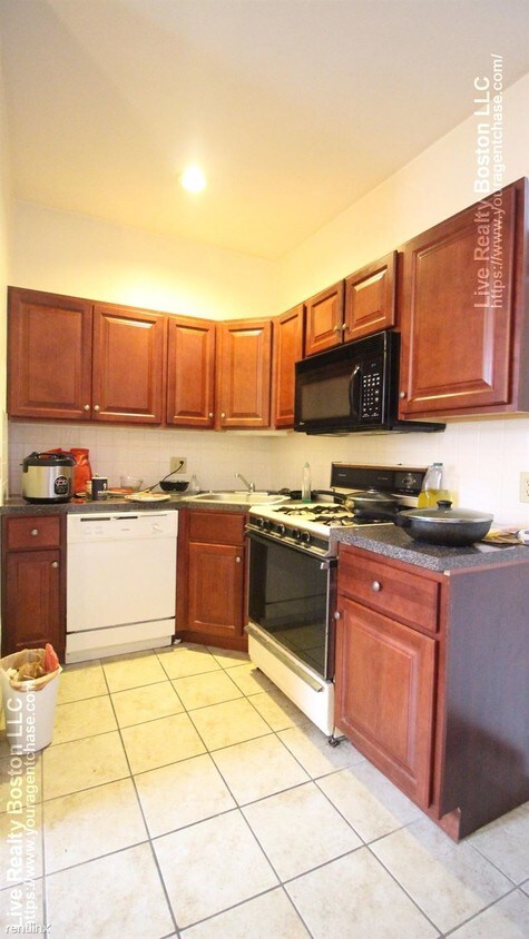 Foto principal - 1255 Commonwealth Ave