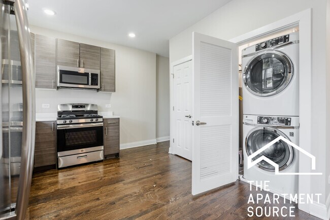 Foto del edificio - 2238 N Sawyer Ave