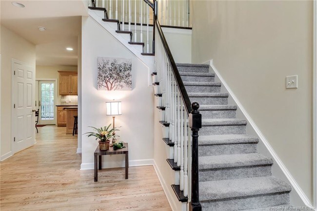 Building Photo - 204 Skimino Landing Dr