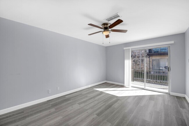 Foto del edificio - 1206 Hi Stirrup