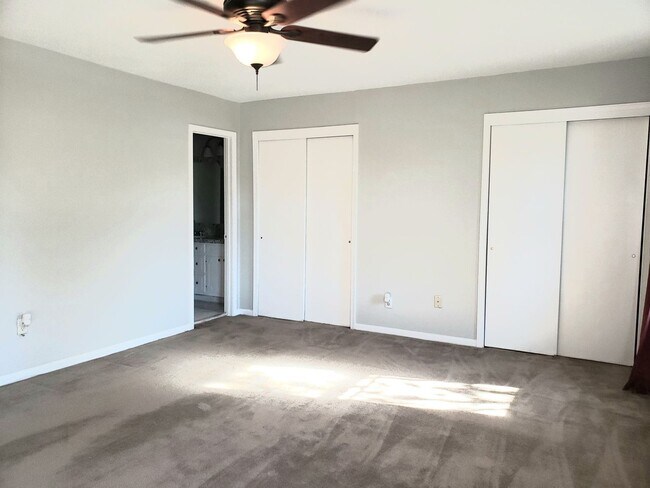 Foto del edificio - Vaughn Rd Convenient!