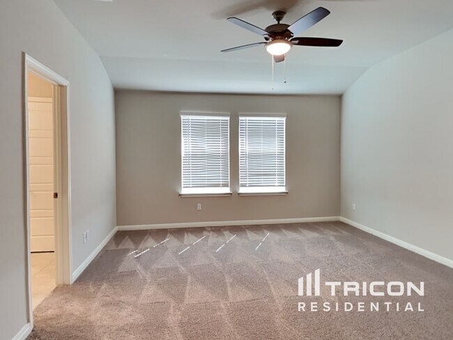 Building Photo - 5802 Nyla Way St. Hedwig TX
