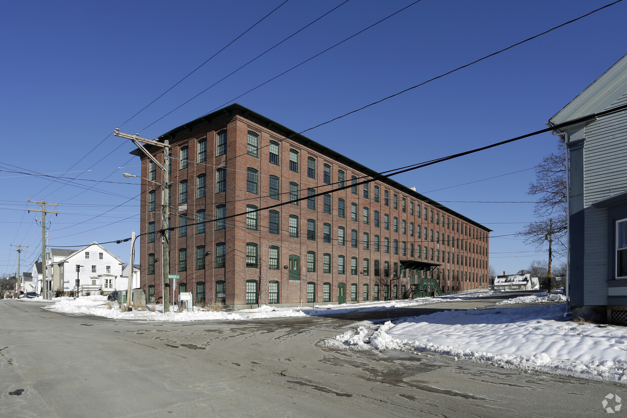 Primary Photo - Woodbury Mills Apartments