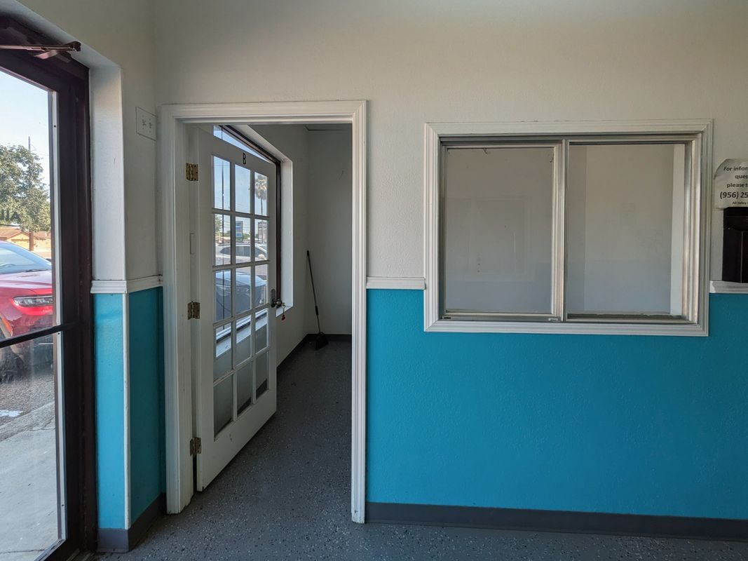 Building Photo - 809 N Ware Rd