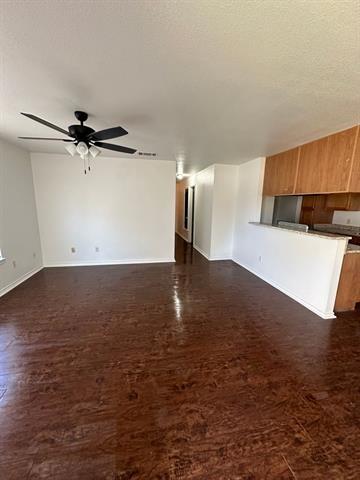 Foto del edificio - 8202 Marydean Ave