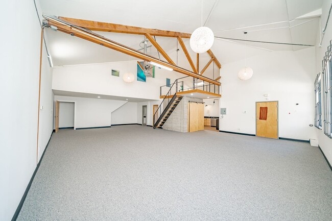Building Photo - 1617 32nd St
