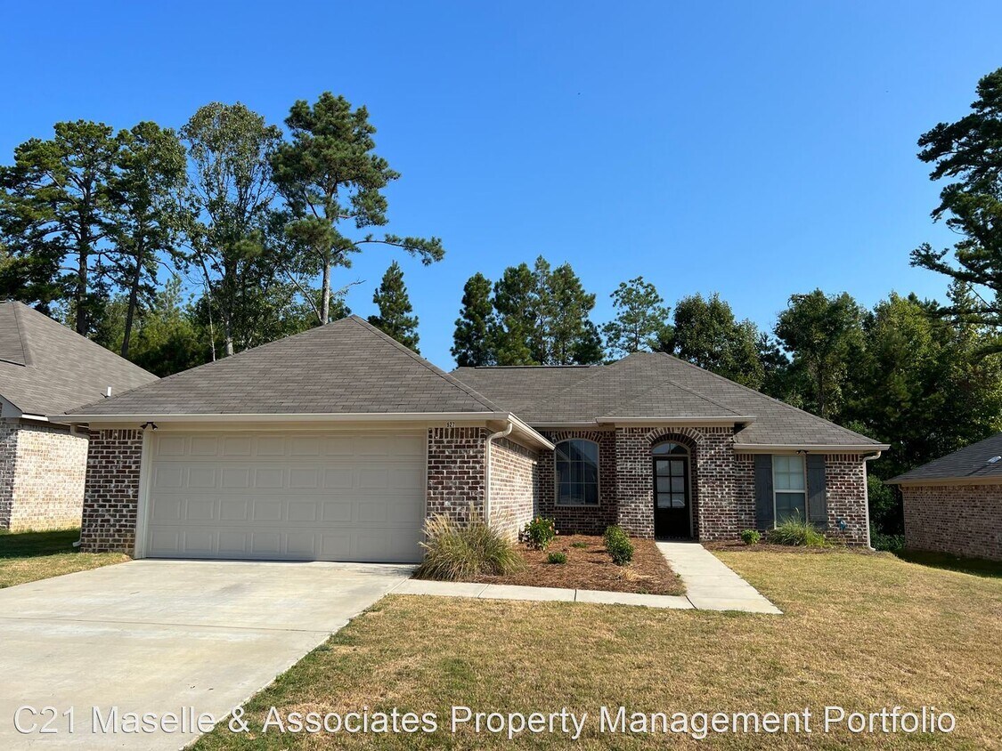 Foto principal - 3 br, 2 bath House - 927 Filmore Dr.