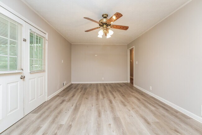 Building Photo - 3730 Sunny Hill Dr