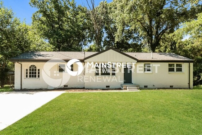 3 Bedroom Pet-Friendly Home in NASHVILLE, TN with Main Street Renewal - 3 Bedroom Pet-Friendly Home in NASHVILLE, TN with Main Street Renewal