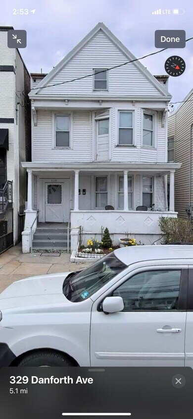 Foto principal - 329 Danforth Ave