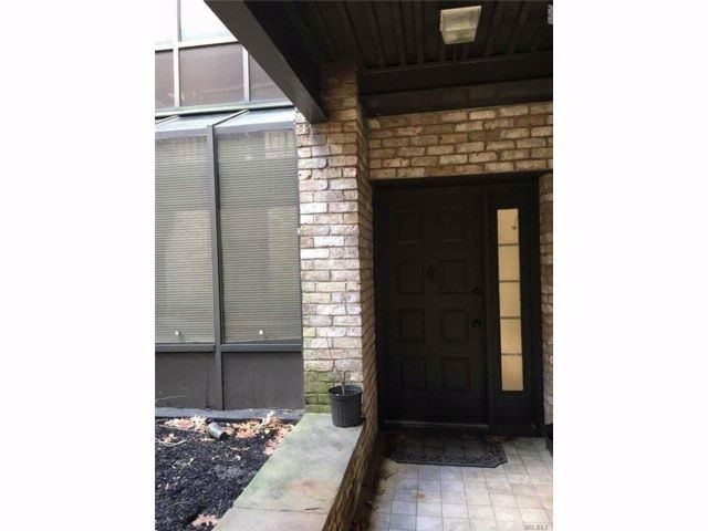 Building Photo - 130 S Middle Neck Rd