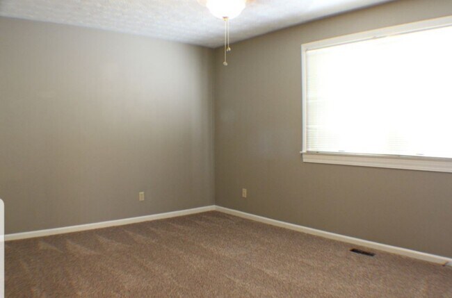 Building Photo - 2709 Surfside Dr