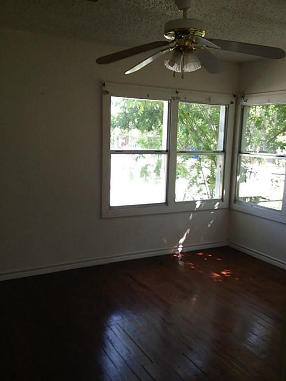 Foto del edificio - 923 Mccall Ave