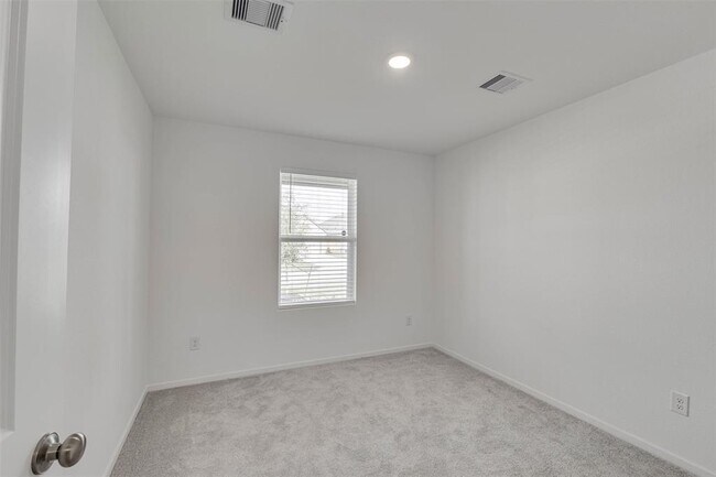Building Photo - 6606 Tricolor Beech Ln