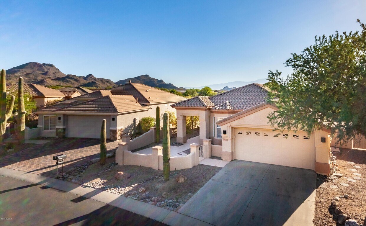 Primary Photo - 13066 N Sunrise Canyon Ln