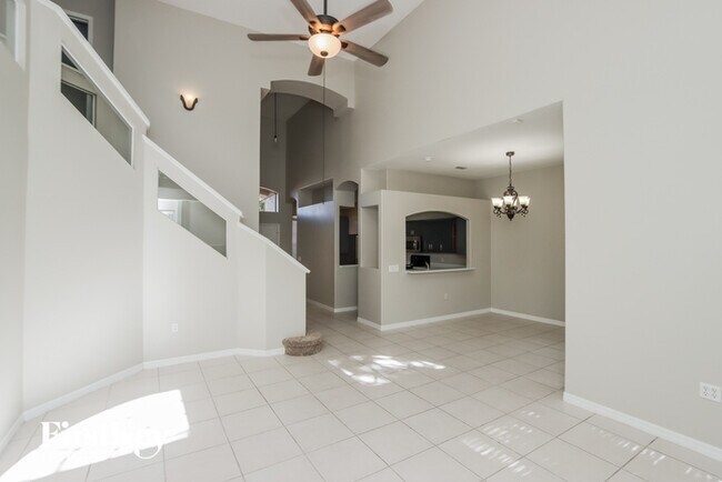 Foto del edificio - 1066 Citrus Ave NE