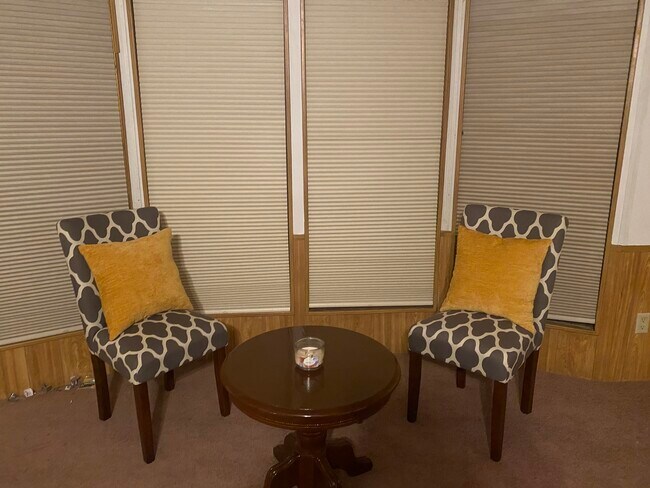 Foto del edificio - 100 Easy St