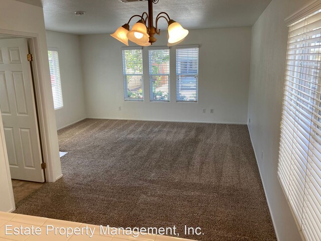 Building Photo - 3 br, 2.5 bath House - 204 Quail Circle
