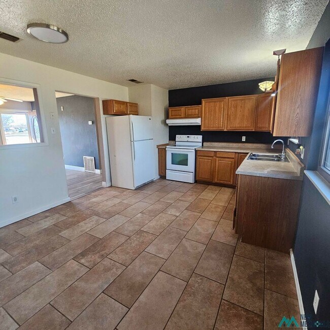 Foto del edificio - Month-to-Month ONLY 3 bed/1 bath home for rent- Available now!! $1115/mo