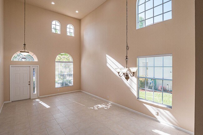 Building Photo - 603 Calamondin Way SW