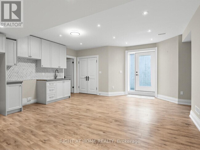 Building Photo - 88 Havendale Rd